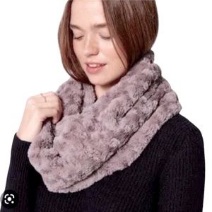 LOFT Faux Fur Infinity Scarf